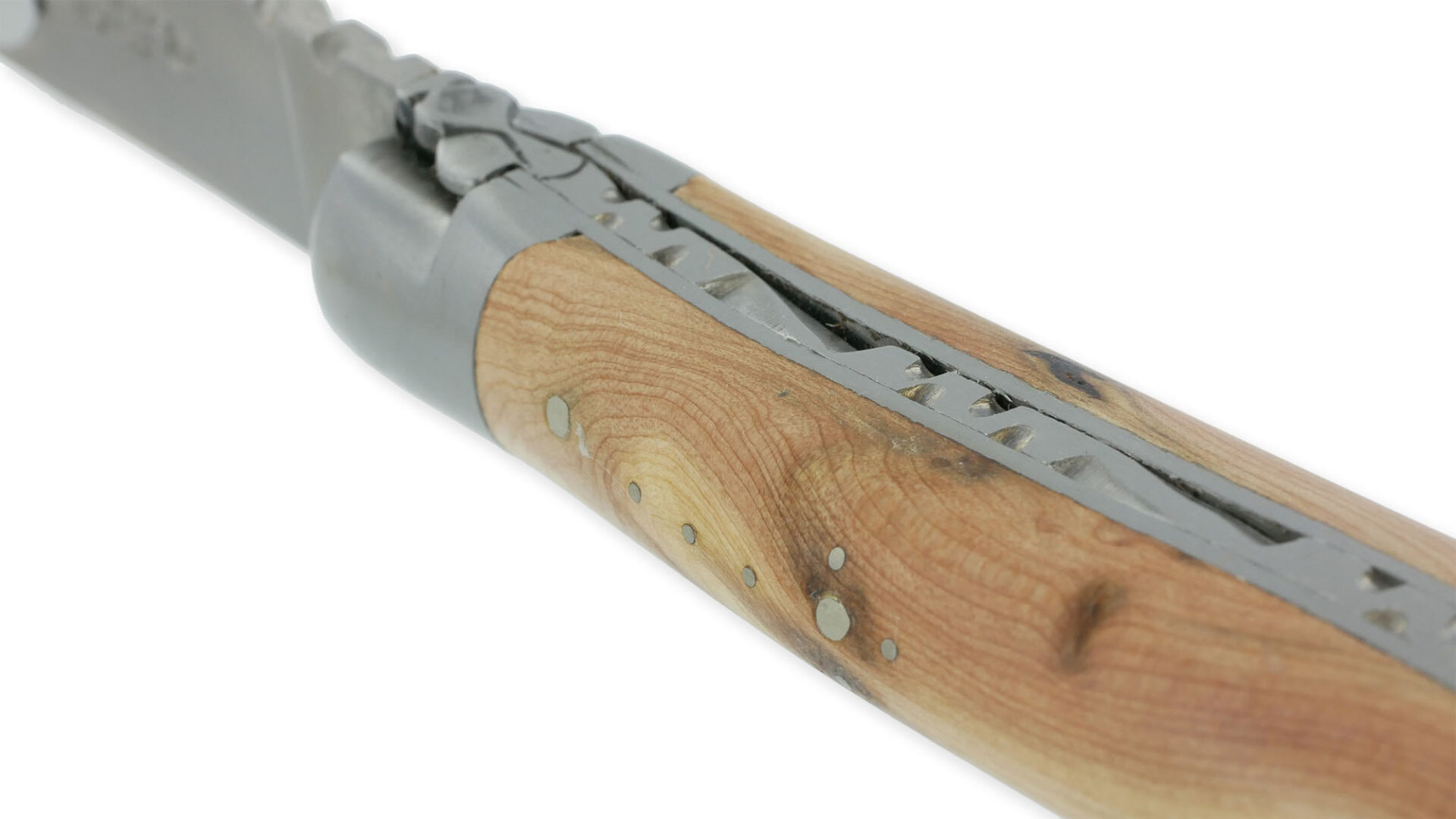 Couteau Laguiole En Aubrac 1 Piece Genevrier Finition Brossee 2 Mitres Brossee 10cm 02