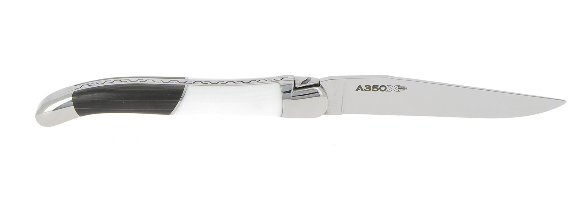 Couteau Forge De Laguiole Airbus A350xwb Manche Acrylique Blanc Et Carbone 2 Mitres Inox Brillant 11cm 02