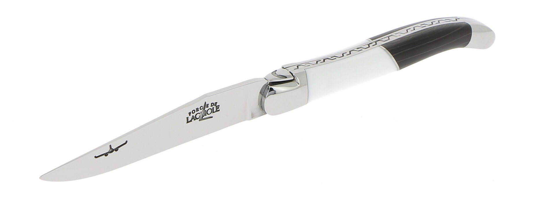 Couteau Forge De Laguiole Airbus A350xwb Manche Acrylique Blanc Et Carbone 2 Mitres Inox Brillant 11cm 03