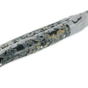 Couteau Laguiole En Aubrac 1 Piece 12 Cm Double Platines Et Ressort Guilloches Manche En Pierre De Lave Noire 2 Mitres Inox Brosse 04