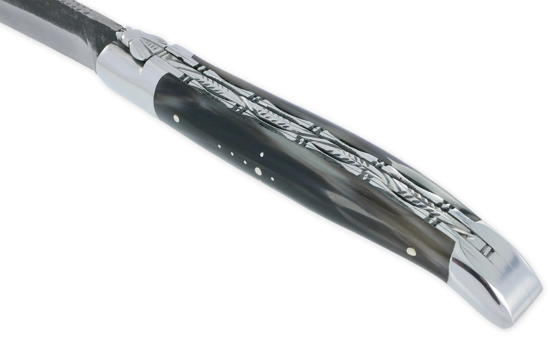 Couteau Laguiole En Aubrac 1 Piece 12 Cm Double Platines Pointe De Corne Foncee 2 Mitres Inox Brillant Lame Brut De Forge Num 2 01