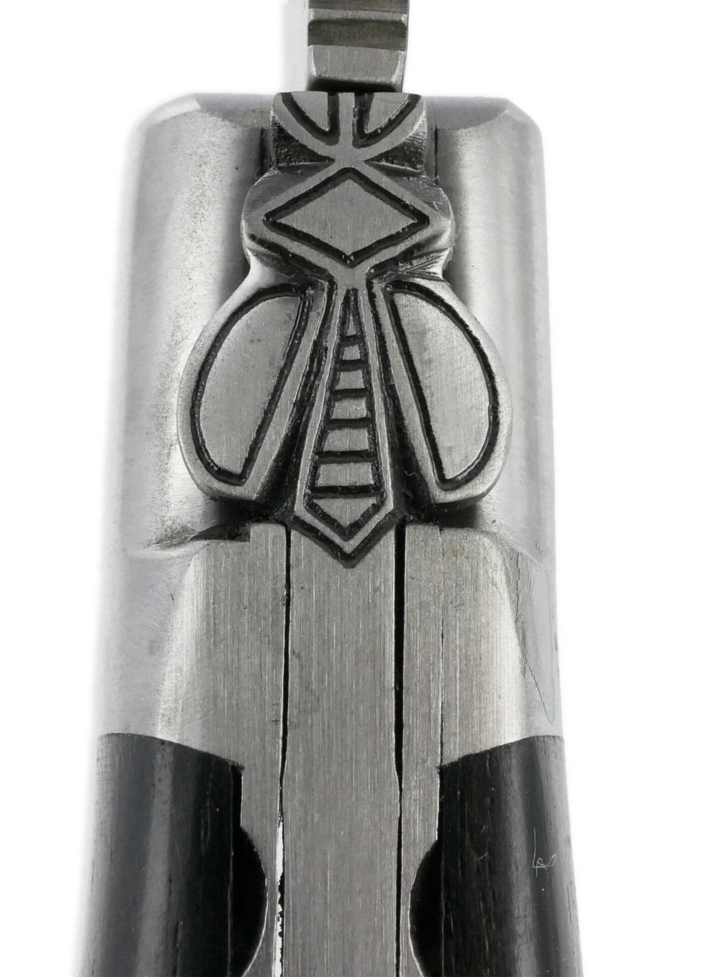 Couteau Laguiole En Aubrac 1 Piece 12 Cm Ebene 1 Mitre Inox Brosse Decoration Guepe 04