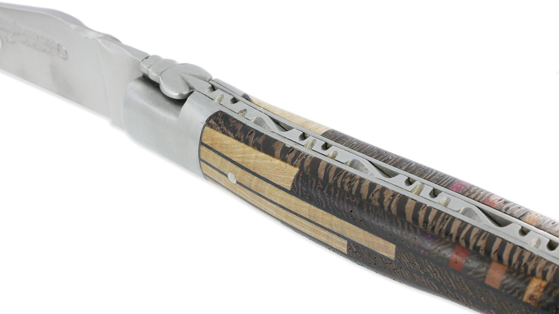 Couteau Laguiole En Aubrac 1 Piece 12 Cm Manche Marqueterie Puzzle Etincelle 2 Mitres Inox Brosse 04