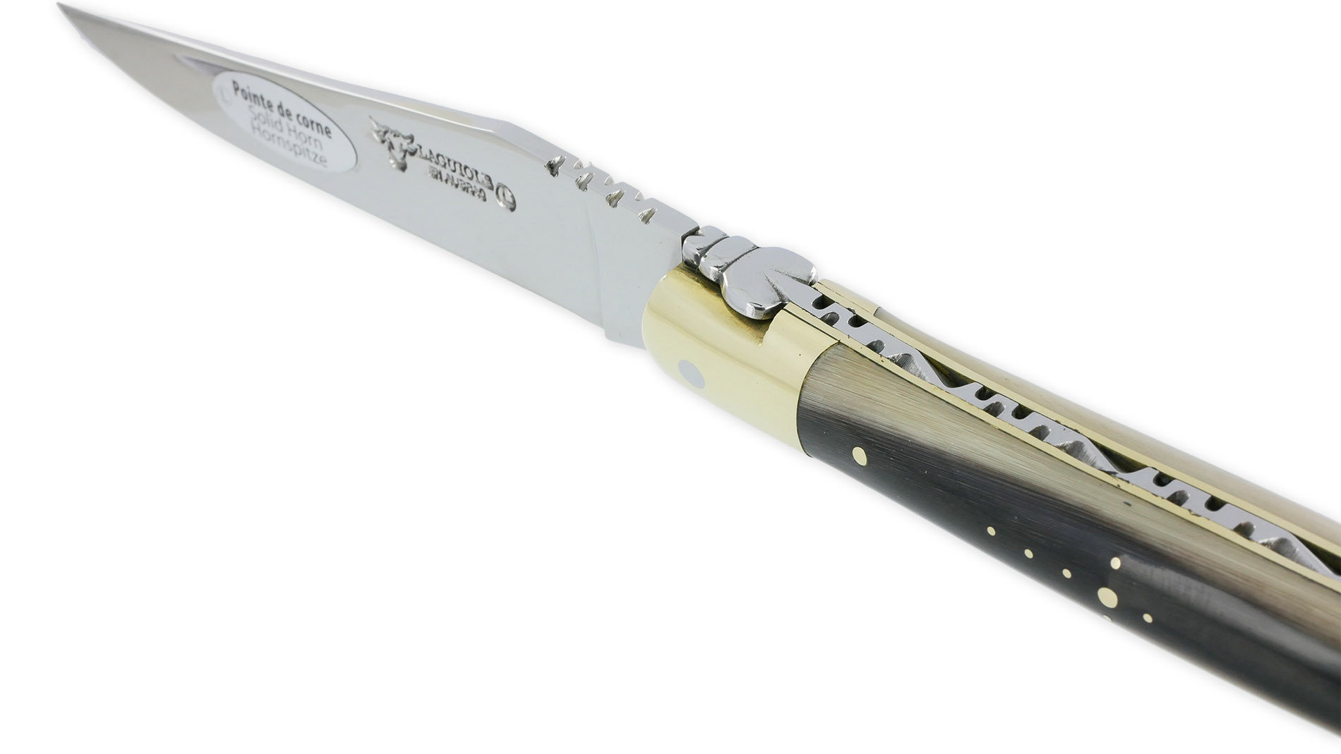 Couteau Laguiole En Aubrac 1 Piece 12cm Manche Pointe De Corne Flammee Mitres Et Platines Laiton Brillant Ressort Guilloche 01