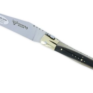 Couteau Laguiole En Aubrac 1 Piece 12cm Manche Pointe De Corne Flammee Mitres Et Platines Laiton Brillant Ressort Guilloche 02