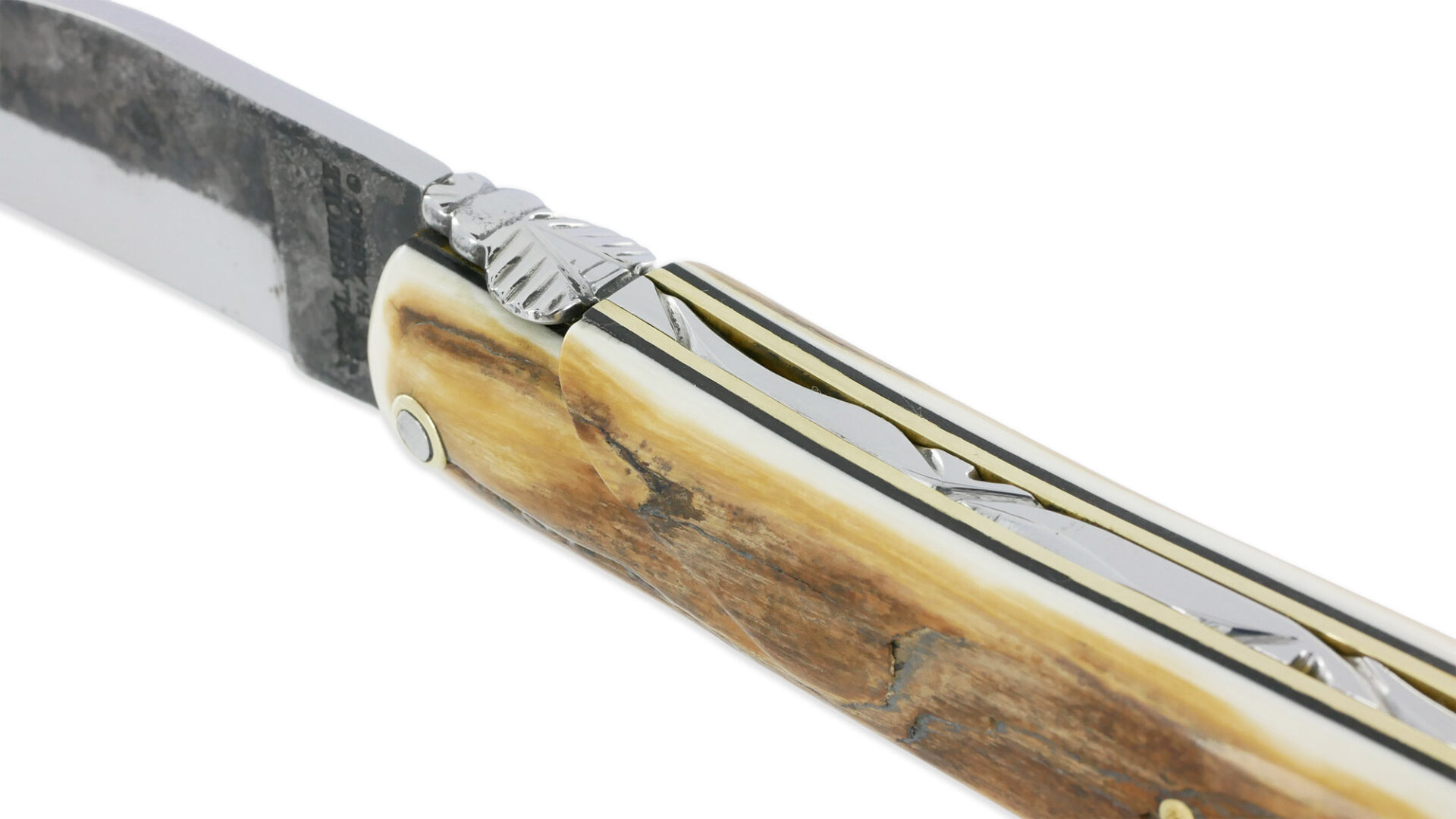 Couteau Laguiole En Aubrac 1 Piece 12cm Plein Manche Croute Divoire De Mammouth Lame Brut De Forge 02