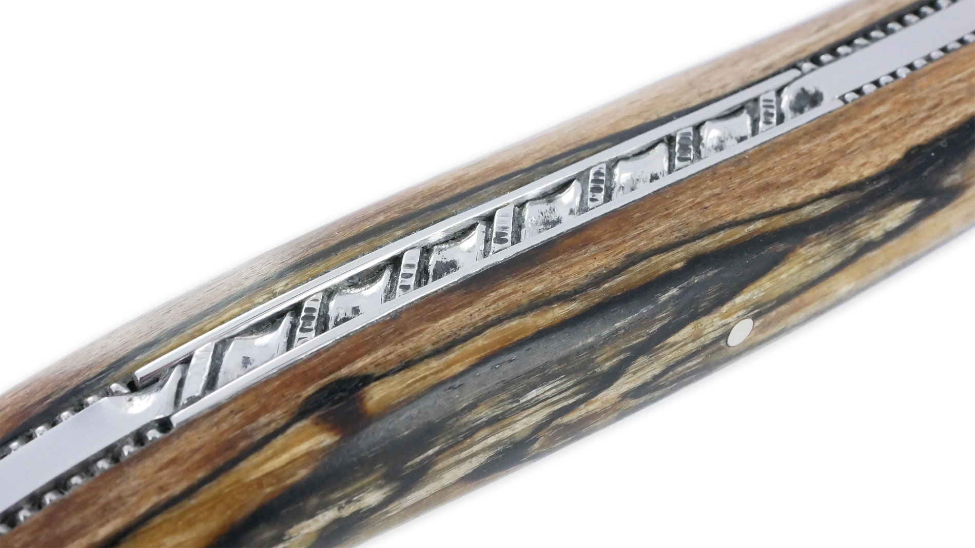 Couteau Laguiole En Aubrac 1 Piece 12cm Plein Manche En Bois Daubrac Platines Perlees Ressort Guilloche Lame Brute De Forge Mouche Prestige N 12 06