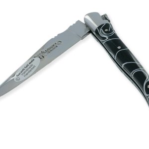 Couteau Laguiole En Aubrac 1 Piece Guimauve Noir Manche Acrylique 2 Mitres Inox Brillant 10cm 01