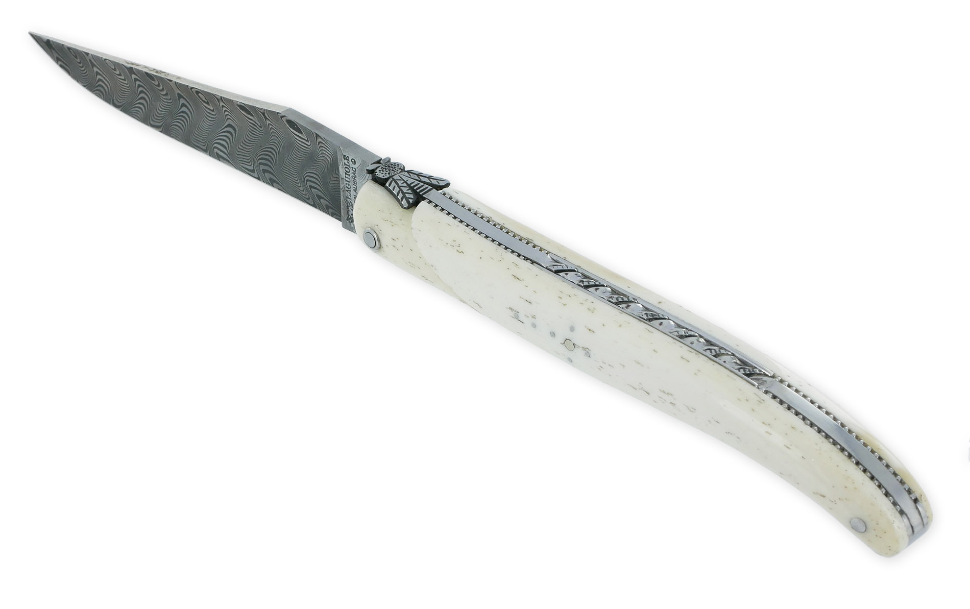 Couteau Laguiole En Aubrac Le Perle 1 Piece 12cm Plein Manche Os Platines Perlees Ressort Guilloche Lame Damas Balbach Mouche Prestige N12 02