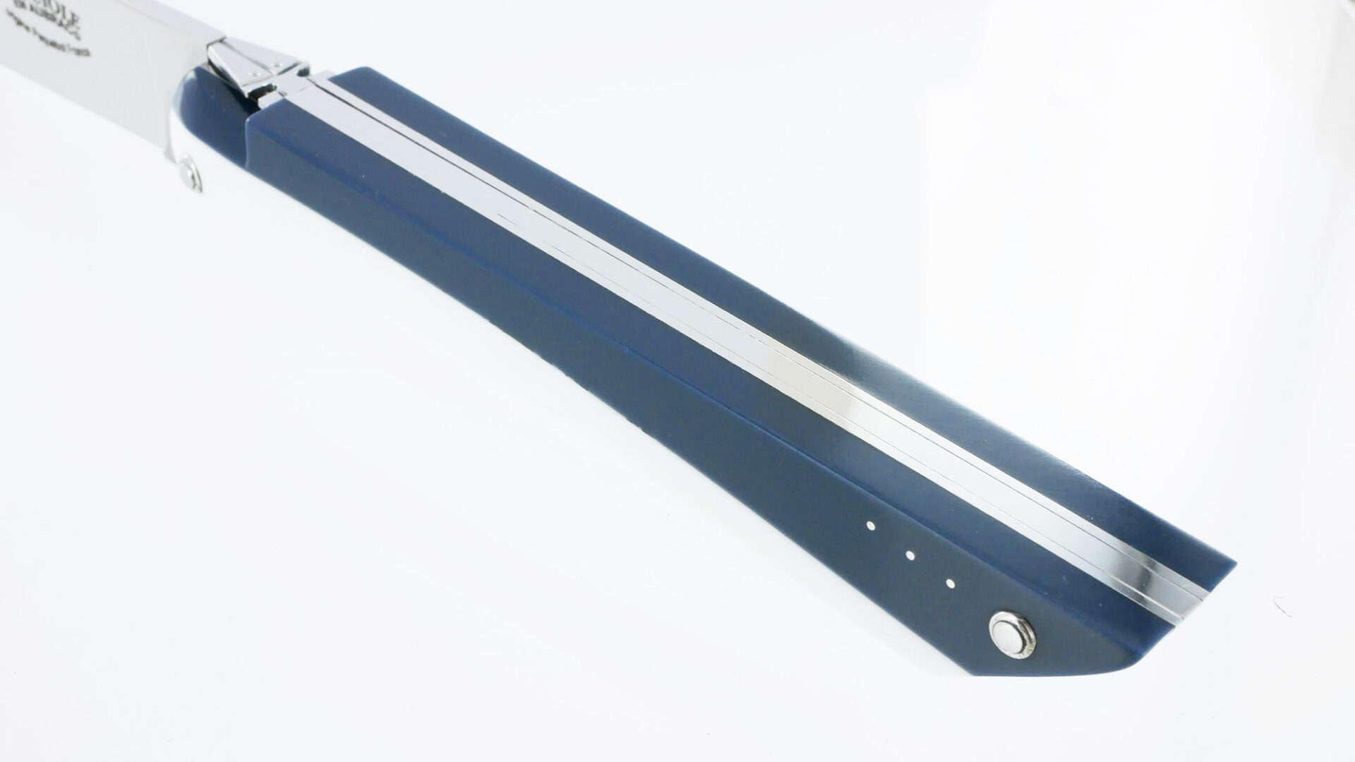 Couteau Laguiole En Aubrac Origine Paquebot France Plein Manche 12cm Corian Blanc Et Bleu 04