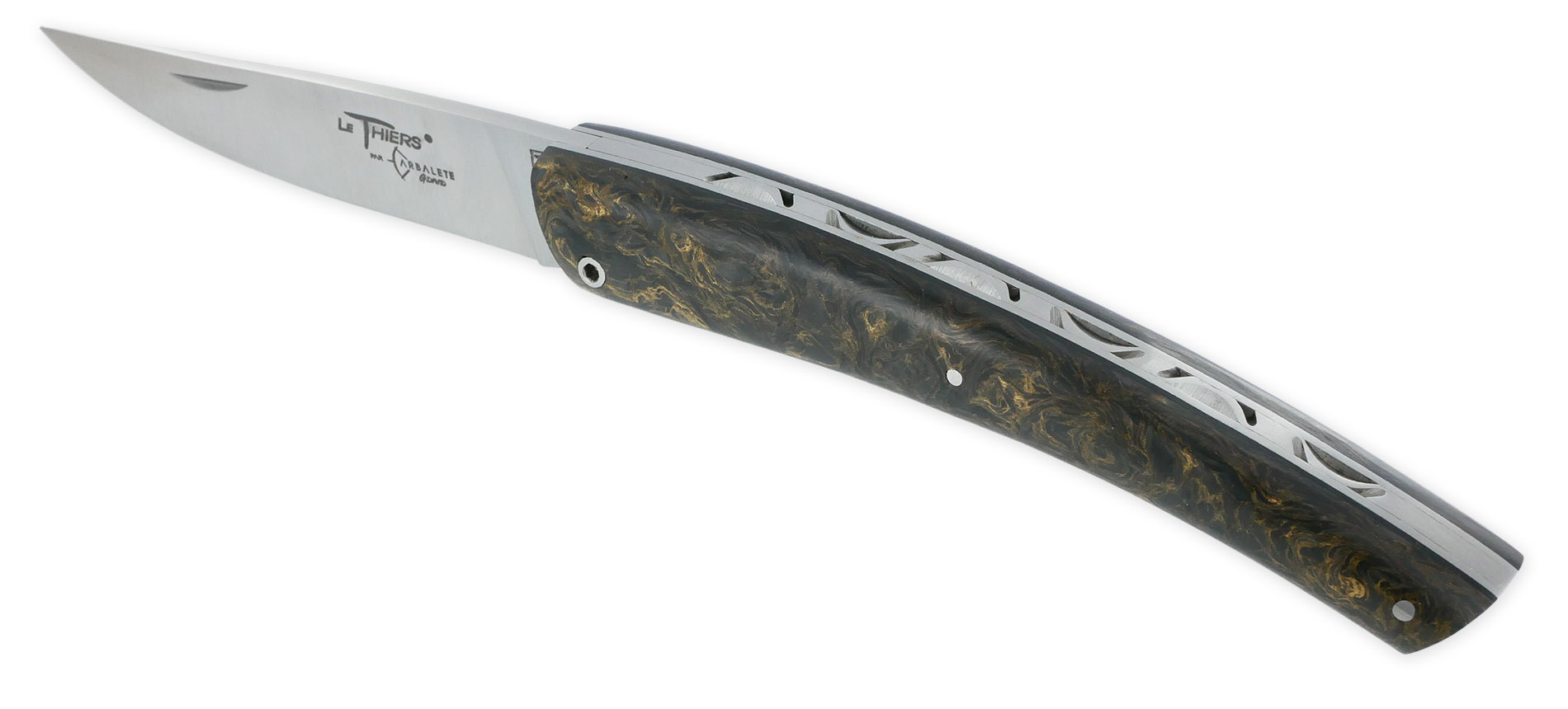 Couteau Le Thiers Laguiole Arbalete Plein Manche Carbone Incrustation Fils Or Ressort Guilloche Finition Brossee 12cm 01