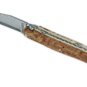 Couteau Prestige Laguiole En Aubrac 1 Piece 12 Cm Plein Manche En Loupe De Marronnier Double Patines Lame Damas 01