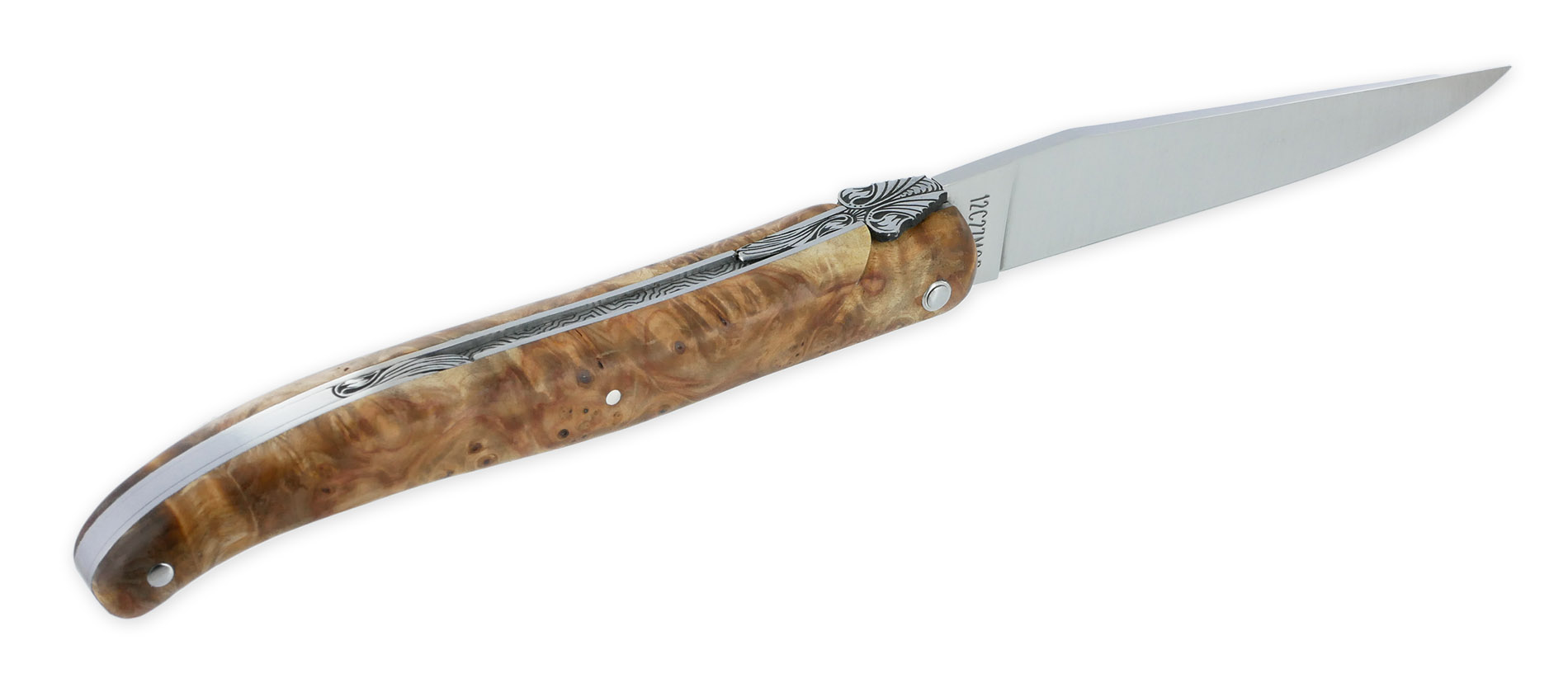 Couteau Prestige Laguiole En Aubrac 1 Piece 12 Cm Plein Manche En Loupe De Marronnier Platine Inox Ressort En Creux Guilloche Main Mouche Stylisee 02