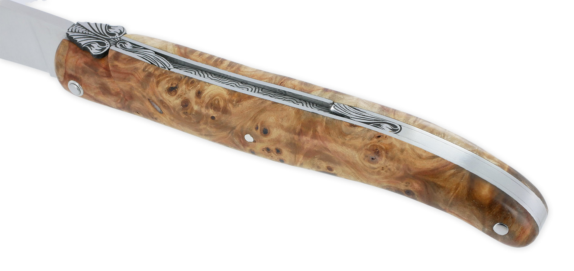 Couteau Prestige Laguiole En Aubrac 1 Piece 12 Cm Plein Manche En Loupe De Marronnier Platine Inox Ressort En Creux Guilloche Main Mouche Stylisee 06