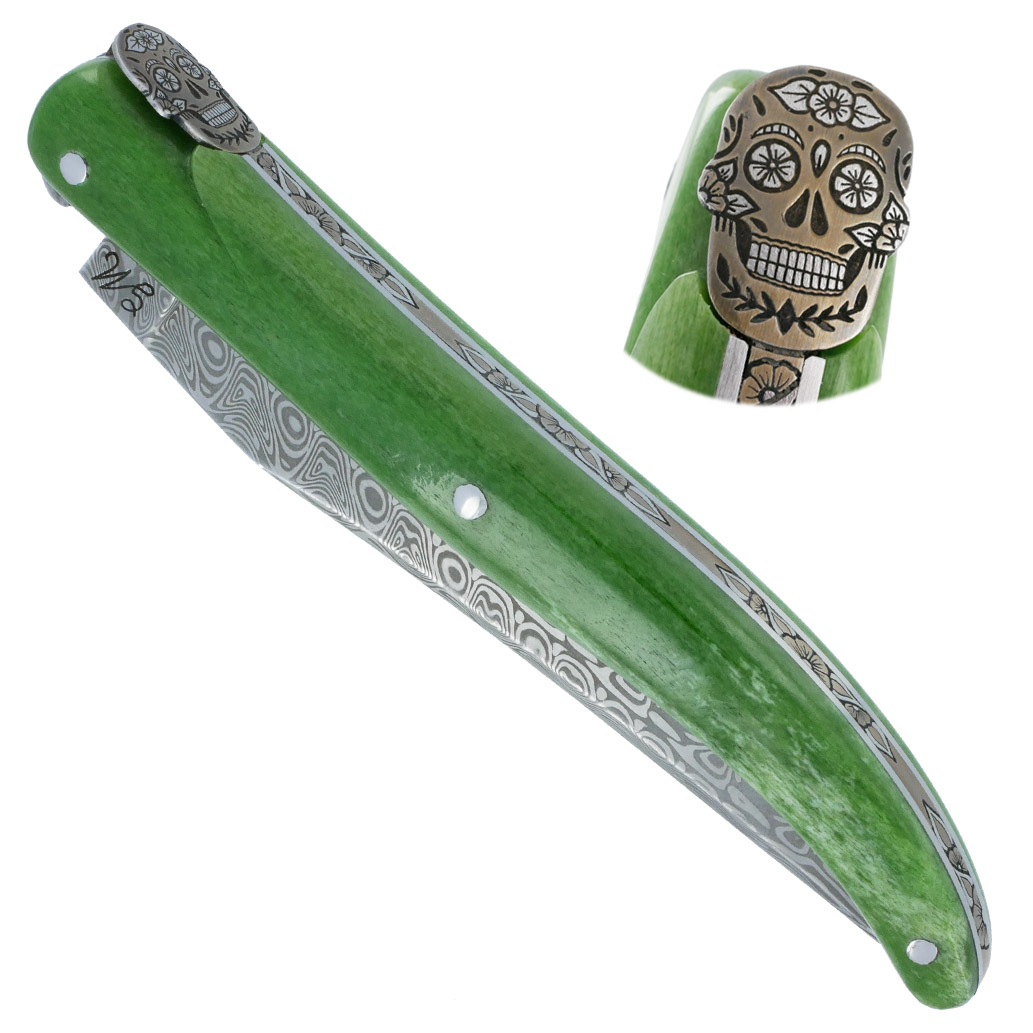 Couteau Prestige Laguiole Tete De Mort Mexicaine Manche Os Chameau 1piece 12cm Lame Damas Ressort Guilloche Main 00