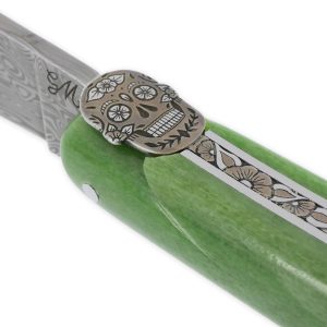 Couteau Prestige Laguiole Tete De Mort Mexicaine Manche Os Chameau 1piece 12cm Lame Damas Ressort Guilloche Main 04