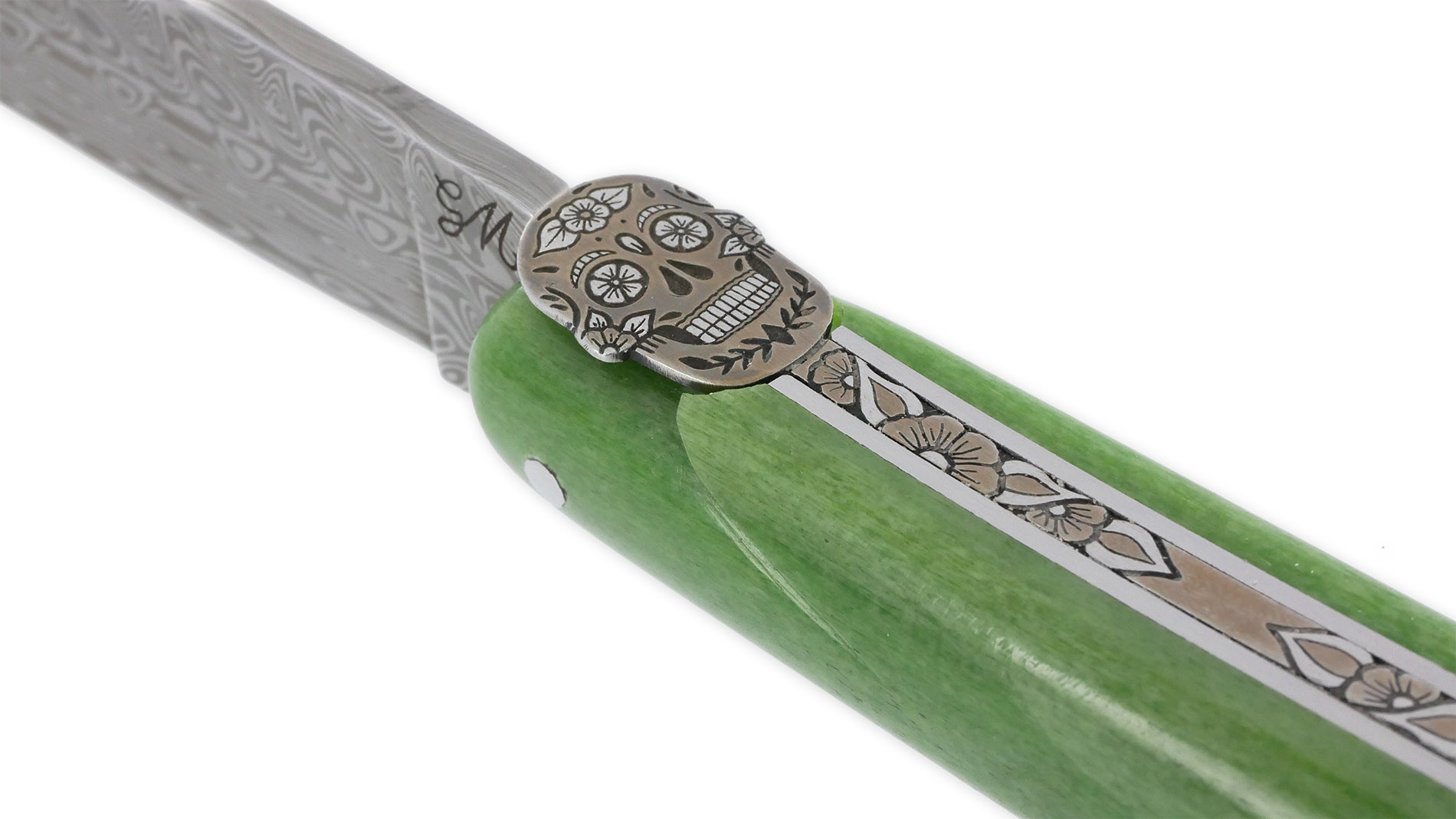 Couteau Prestige Laguiole Tete De Mort Mexicaine Manche Os Chameau 1piece 12cm Lame Damas Ressort Guilloche Main 04