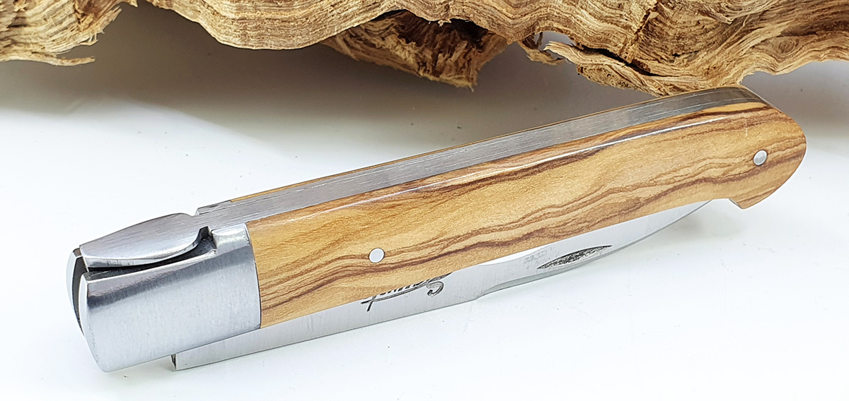 Couteau Sauveterre 1piece 11cm Manche Olivier 1 Mitre Inox Brosse 02