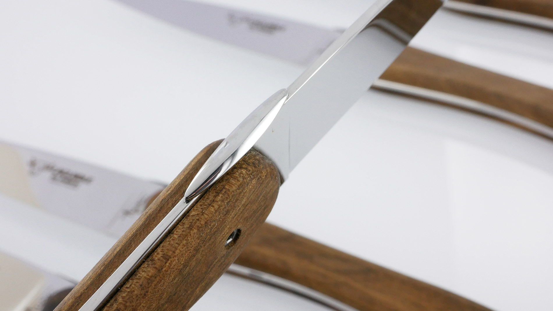 Couteaux De Table Laguiole En Aubrac L Ecir Plein Manche En Noyer Set De 6 03