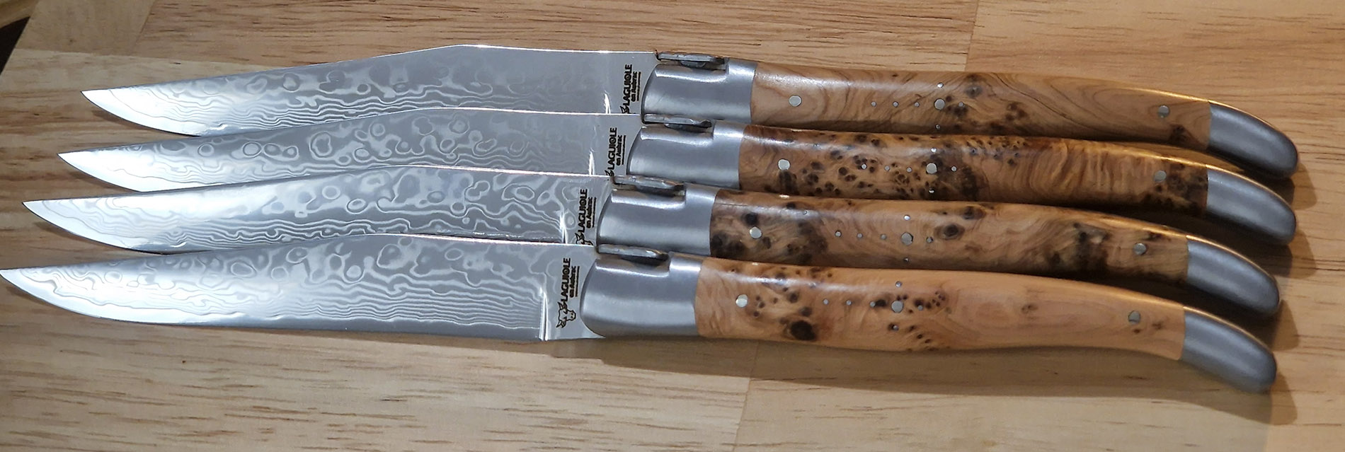 Couteaux De Table Prestige Laguiole En Aubrac Genevrier Lame Damas Set De 4 08