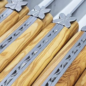 Couteaux Table Lea L Aubracien Olivier 02