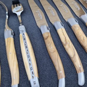 Menagere Laguiole En Aubrac En Olivier 24 Pieces 04