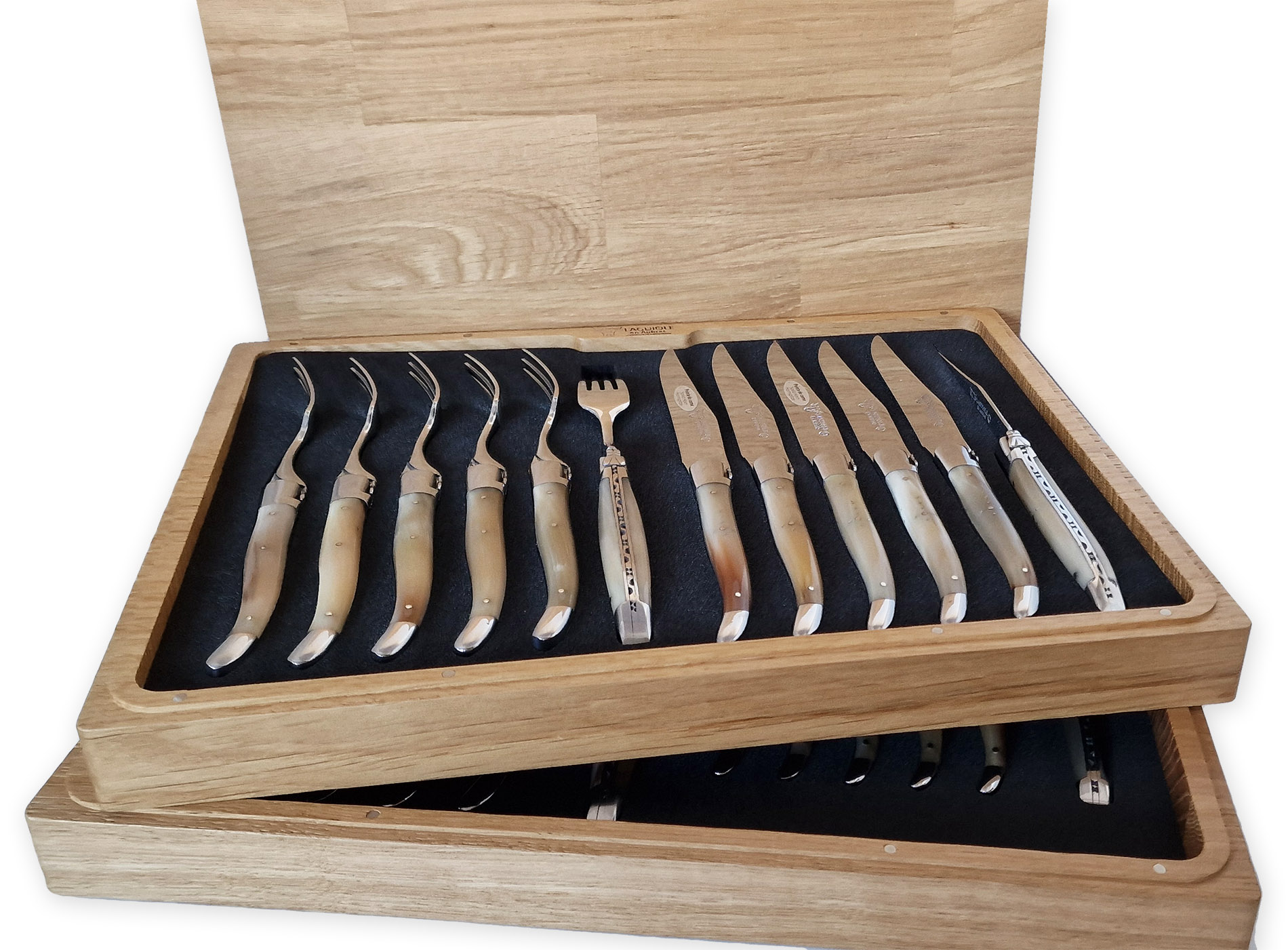 Menagere Laguiole En Aubrac En Pointe De Corne 24 Pieces 01