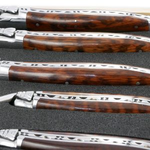 Set De Table Individuel Laguiole En Aubrac 5 Pieces Manches En Amourette Finition Brillante 03