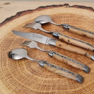 Set De Table Individuel Laguiole En Aubrac 5 Pieces Manches En Genevrier Finition Brossee 03