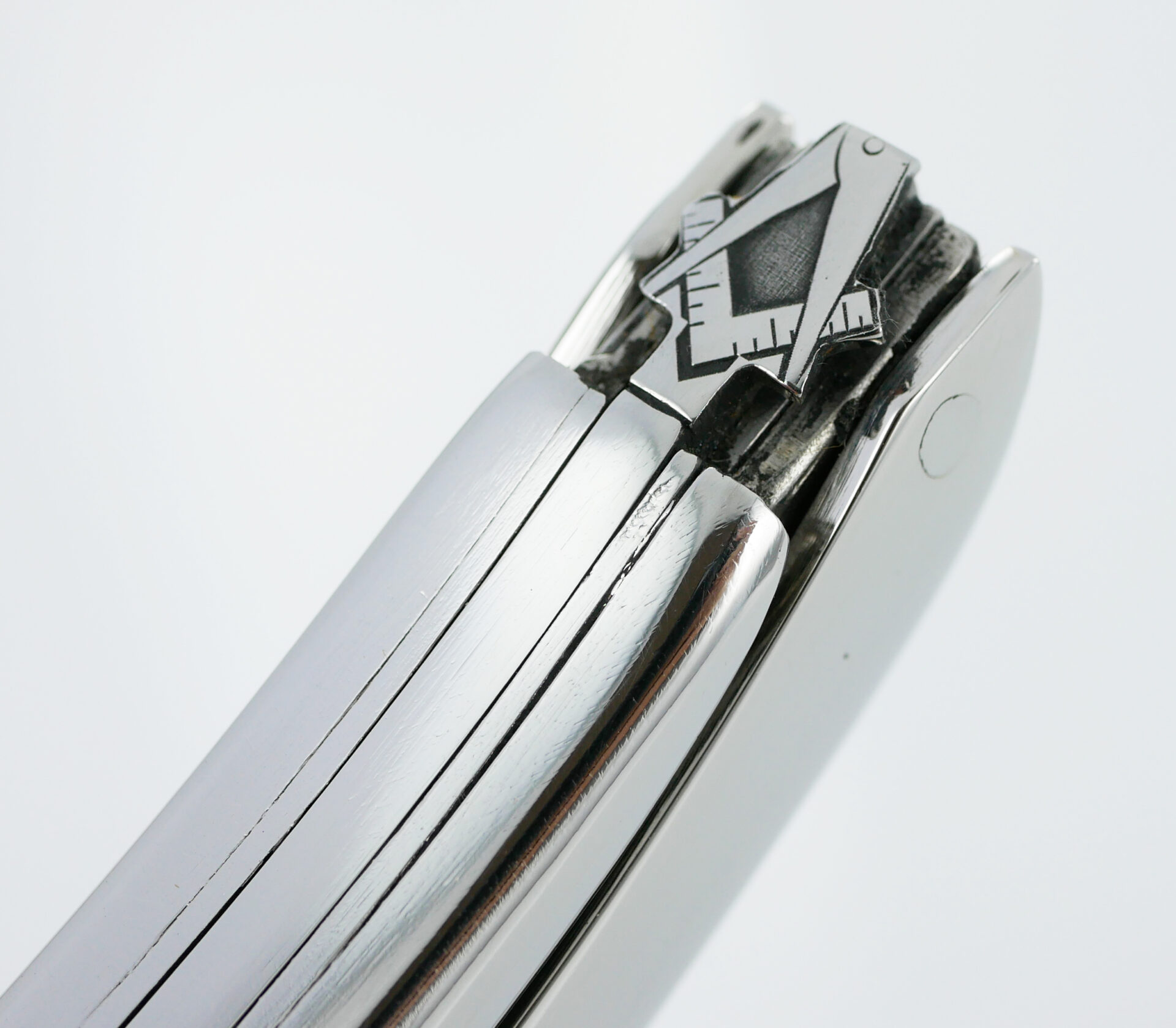 Sommelier Laguiole En Aubrac Franc Macon Pointe Corne 02