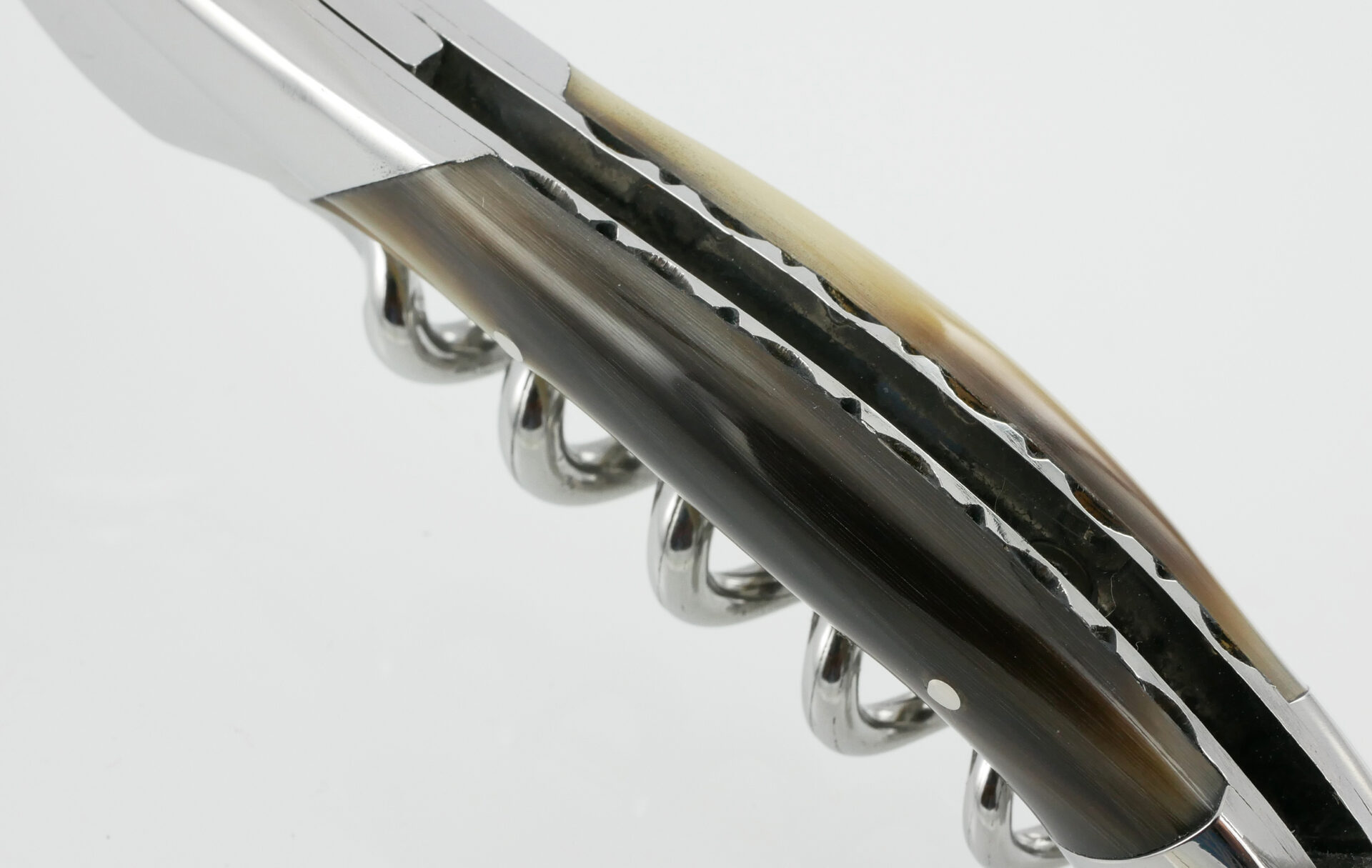 Sommelier Laguiole En Aubrac Franc Macon Pointe Corne 04