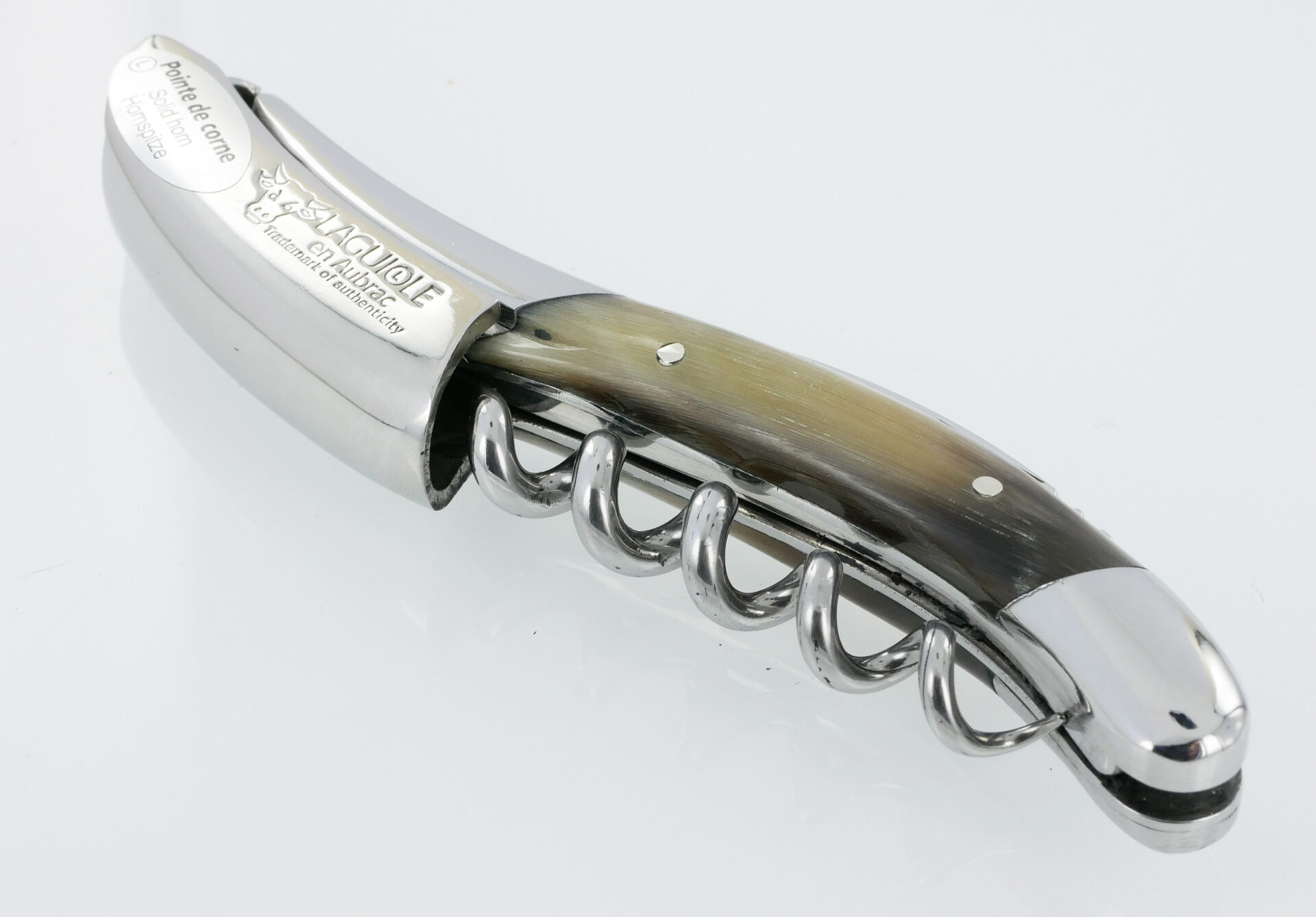 Sommelier Laguiole En Aubrac Pointe De Corne 03