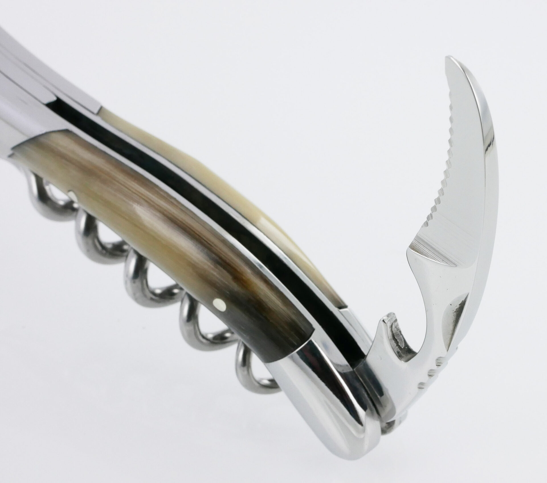 Sommelier Laguiole En Aubrac Pointe De Corne 04