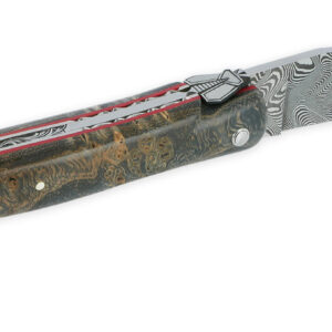 Couteau Prestige Laguiole En Aubrac 1 Piece 12 Cm Plein Manche En Loupe De Platane Gris Ressorts Et Platines Guillochees A La Main Entretoises Rouge Mouche Stylisee Lame Damas 04